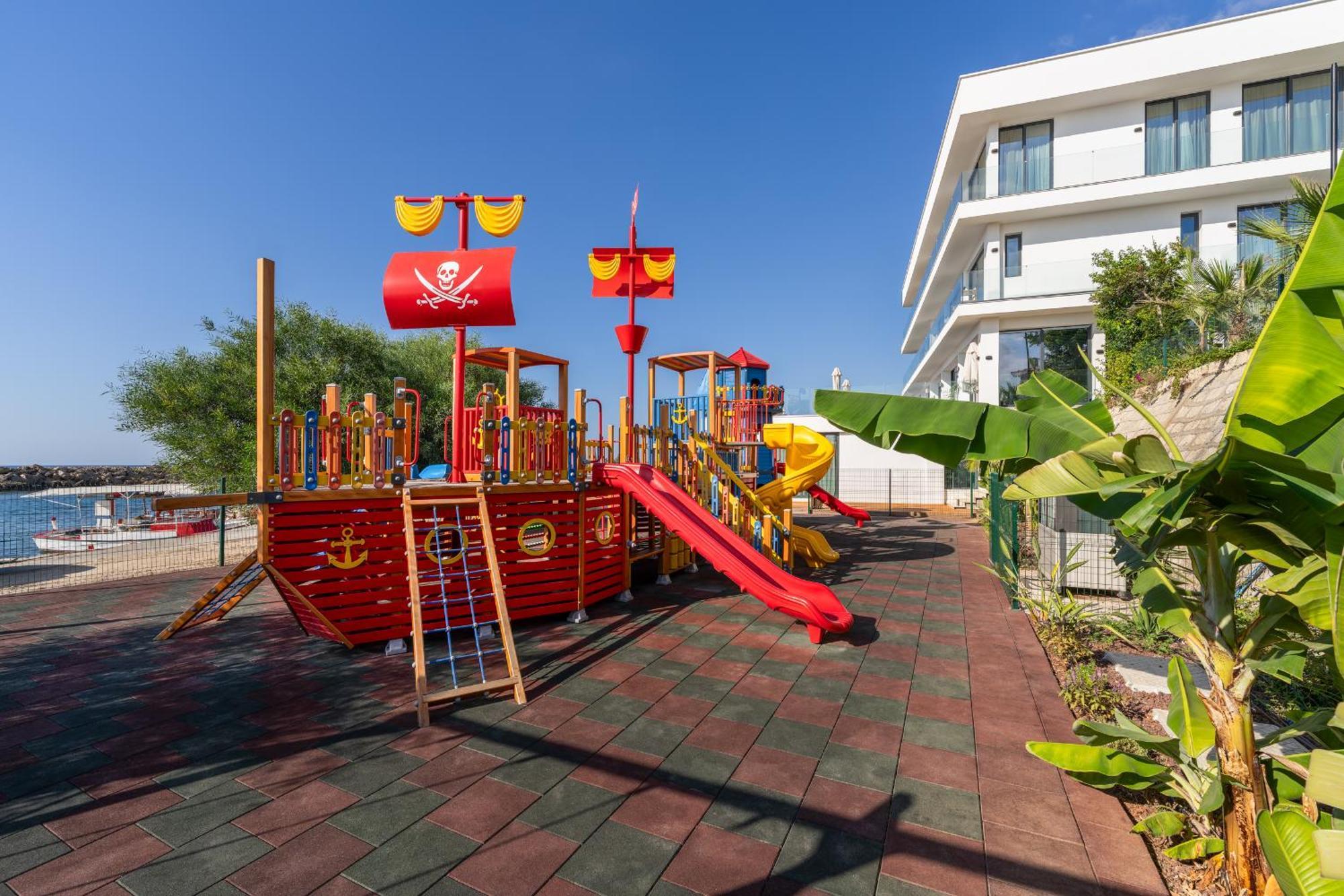 Szálloda Blue Sea Karpasia 5*